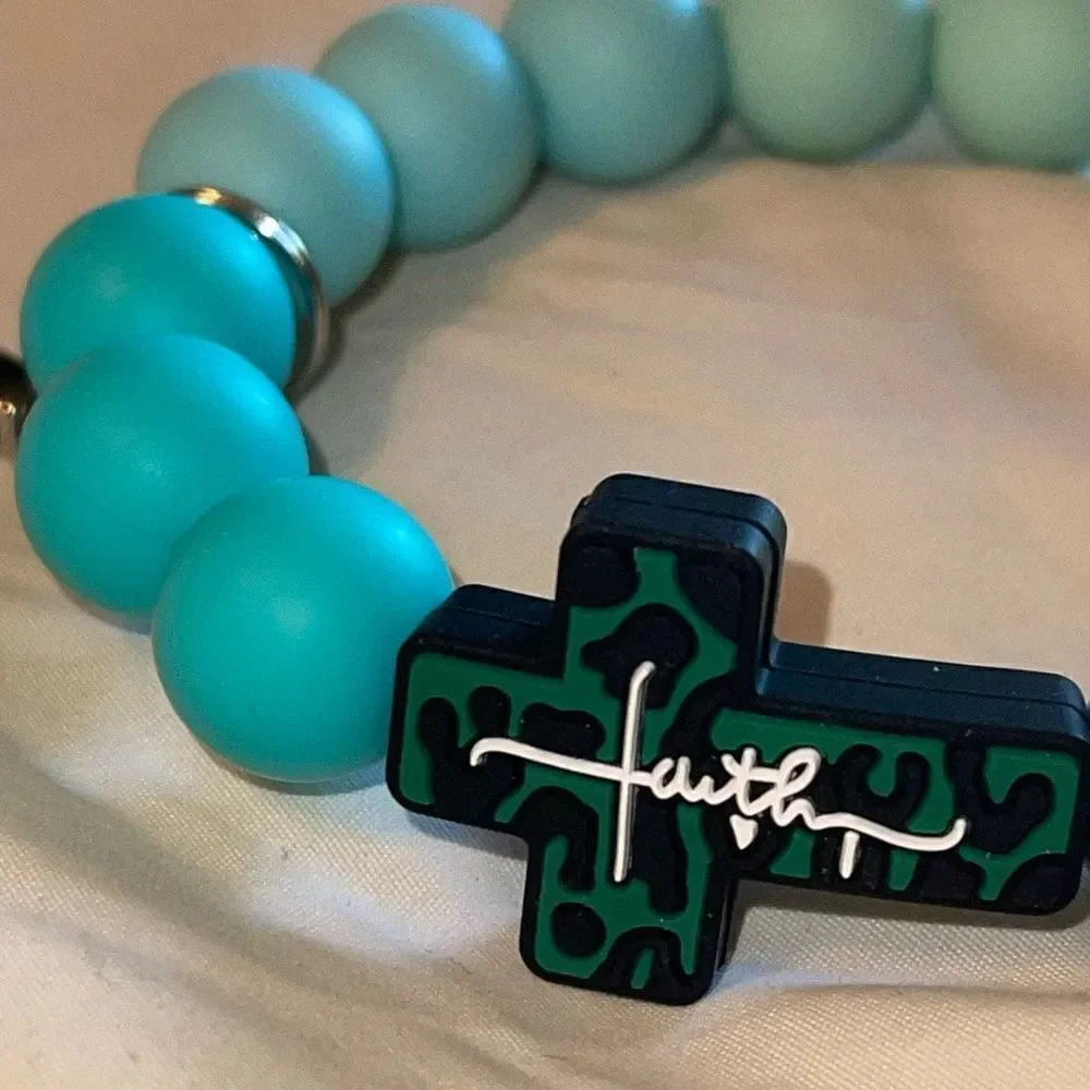 Keychain bracelet wristlet silicone beaded Faith Cross Christ Christian Leopard